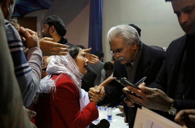 Bộ trưởng Y tế Pakistan Zafar Mirza hôm thứ Hai cho biết ông đã nhiễm Covid-19 - Ảnh: Reuters
