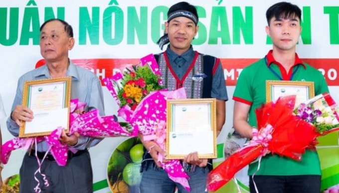 Bộ NN&PTNT trao giải 3 cho Công ty CP Nông sản Langbiang với sản phẩm cà chua cherry mang thương hiệu Langbiang