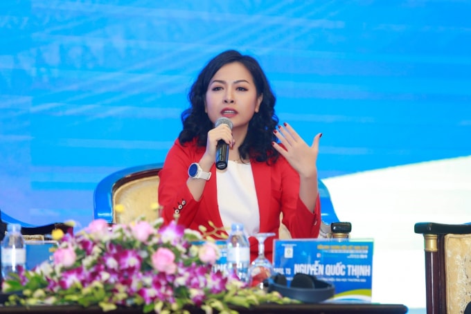 Bà Trần Uyên Phương, Phó Tổng Giám đốc Tập đoàn Tân Hiệp Phát vinh dự được đồng hành cùng giải thưởng Quả Cầu Vàng trong suốt 9 năm qua.