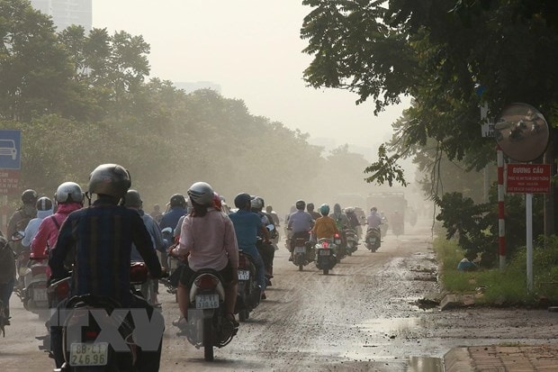 Tình trạng ô nhiễm càng nghiệm trọng hơn trên đại lộ Thăng Long, khu rẽ vào thiên đường Bảo Sơn. Ảnh: NVCC.