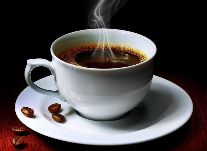 Cà phê được khuyến cáo không nên sử dụng với thuốc tây. Ảnh: TL.