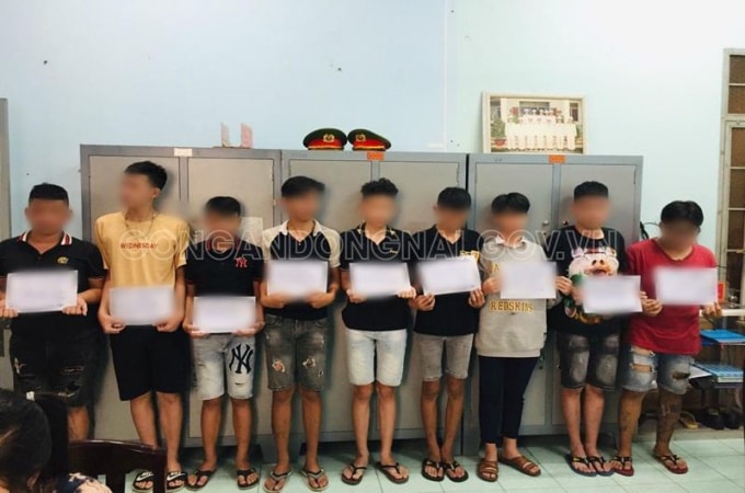 Các đối tượng bị bắt giữ đều là học sinh lớp 9 tại trường THCS T.D thuộc TP Biên Hòa, tỉnh Đồng Nai. Ảnh: Công an Đồng Nai