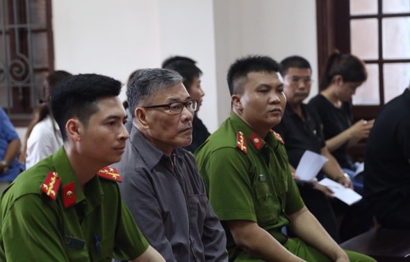 Bị cáo Bùi Xuân Hồng tại phiên tòa.