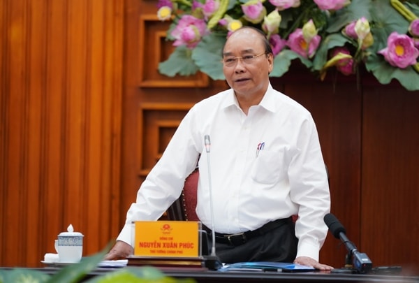 Thủ tướng Nguyễn Xuân Phúc phát biểu tại cuộc làm việc với lãnh đạo chủ chốt tỉnh Bến Tre. Ảnh: VGP