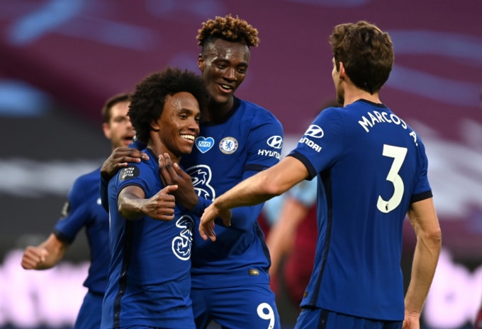 Chelsea công bố mẫu áo thi đấu mới nhưng điều đó là không đủ để ngăn cản một trận thua West Ham ở trận đấu tại vòng 32 Premier League. Ảnh: getty