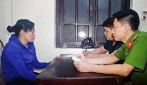 Đến khi ngồi đối diện với cơ quan điều tra, khi được nhắc về những điều thiêng liêng của tình mẫu tử, thì giọt nước mắt hối lỗi mới rơi.