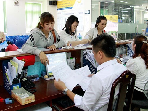 TP HCM sẽ cho nghỉ việc 2.300 cán bộ trong năm nay? Ảnh: TL.