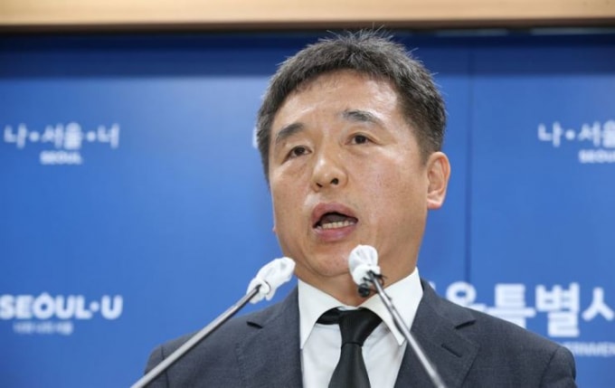 Phó thị trưởng Seoul, Seo Jeong-hyup cho biết thành phố sẽ tổ chức tang lễ cho thị trưởng Park Won-soon - Ảnh: Yonhap