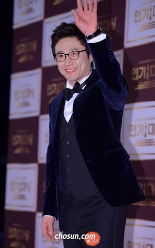 Park Shin Yang.