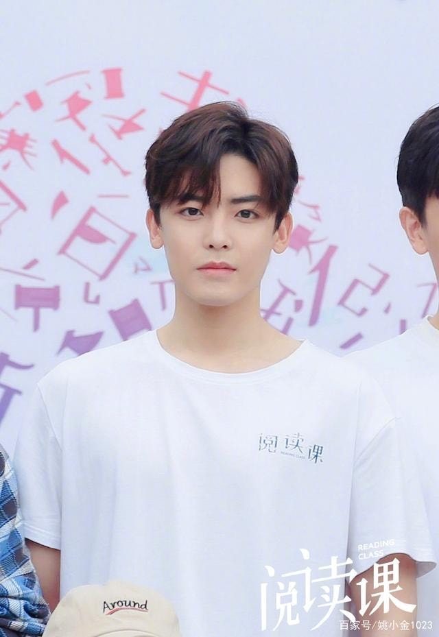 TỐ NHI1