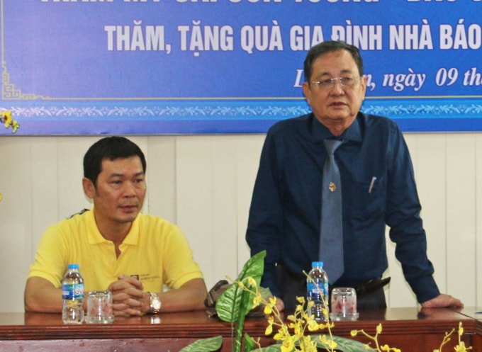 Nhà báo Nguyễn Bé - Phó Chủ tịch Hội Nhà báo Việt Nam phát biểu tại buổi gặp mặt.