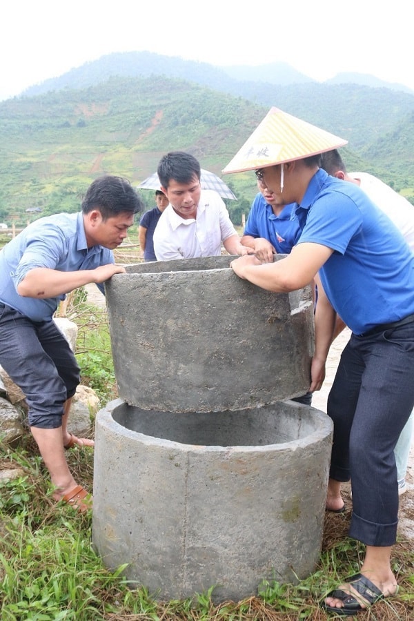 Công trình thu gom thuốc bảo vệ thực vật được Fc Nhà báo trẻ tài trợ cho Đoàn thanh niên xã Minh Lương.