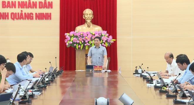 Chủ tịch UBND tỉnh, Nguyễn Văn Thắng, phát biểu chỉ đạo trong cuộc họp. Ảnh: Sở TTTT Quảng Ninh.