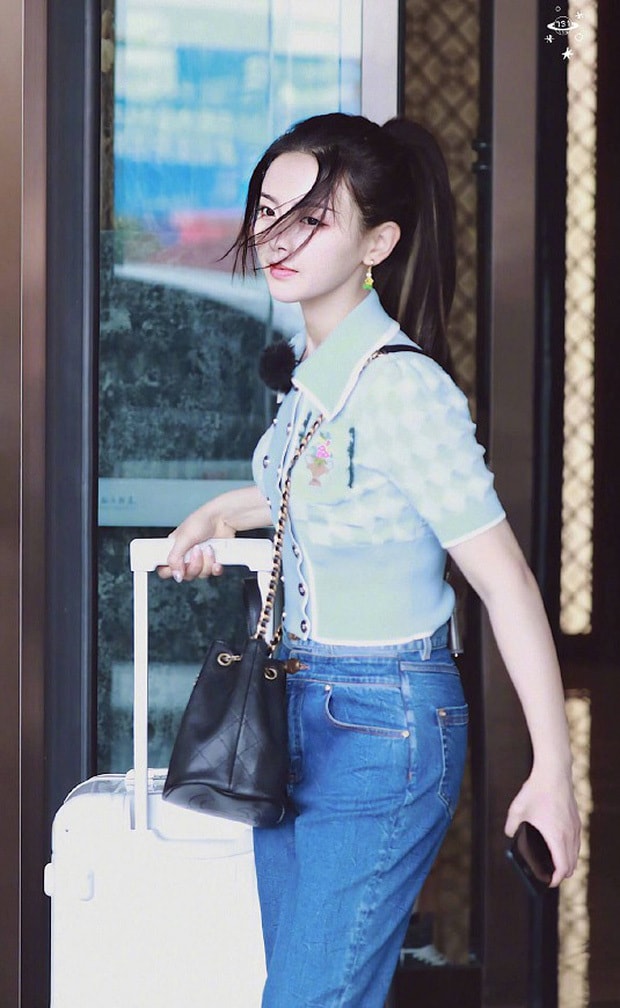 Dương Siêu Việt đến quay show Nhà Hàng Trung Hoa. (Ảnh: Weibo).