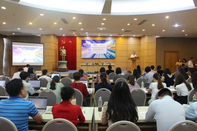 Toàn cảnh buổi đối thoại. Ảnh: Thuỷ Tiên