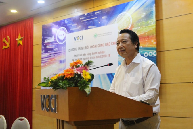 Ông Nguyễn Quang Vinh - Tổng thư ký VCCI, Phó Chủ tịch VBCSD phát biểu khai mạc.
