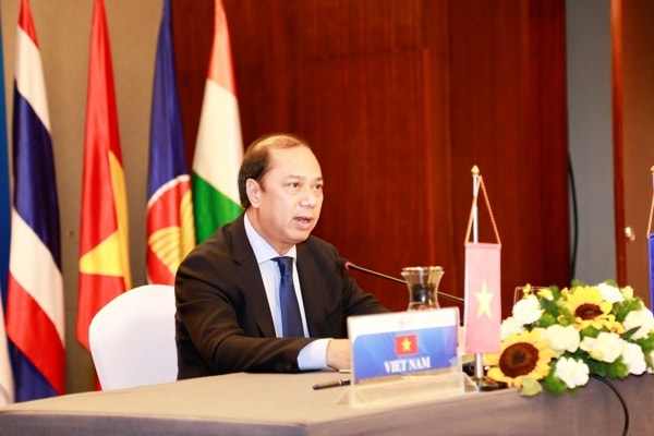 Thứ trưởng Ngoại giao Nguyễn Quốc Dũng, Trưởng SOM ASEAN phát biểu tại Hội nghị Quan chức cao cấp ASEAN-Ấn Độ lần thứ 22. Ảnh: TG&VN