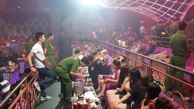 Quán bar Romance, công an phát hiện nhiều người dương tính chất ma túy. Ảnh: Công an Đồng Nai.