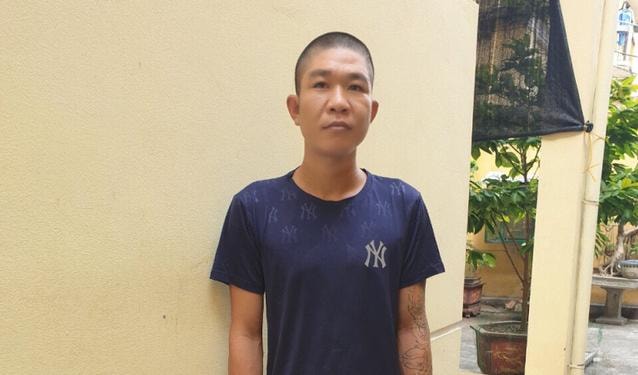 Đối tượng Vũ Văn Dũng bị khởi tố do có hành vi đấm vào mặt Trung úy công an phường. Ảnh: N.Tấn