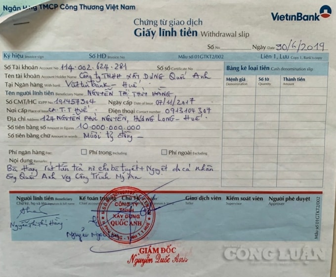 Ông Quốc Anh đã viết “khống” nhiều giấy lĩnh tiền để trả nợ cho bà Hằng, nhưng khi bà Hằng đến ngân hàng rút thì không có tiền (Ảnh: Cái Văn Long).