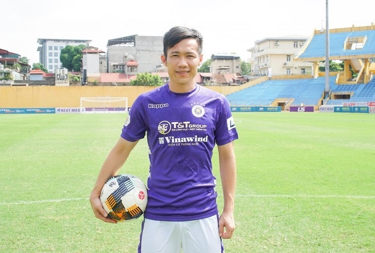 Cầu thủ Lê Tấn Tài ra mắt Hà Nội FC. Ảnh: internet.