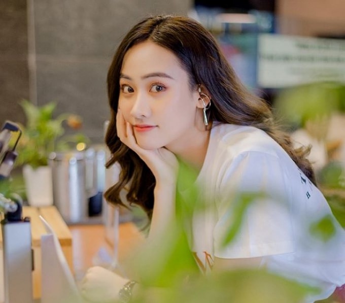Trúc Mây là nữ diễn viên trẻ triển vọng và được yêu thích trên mạng xã hội với nhiều MV, phim ngắn có hàng triệu lượt xem