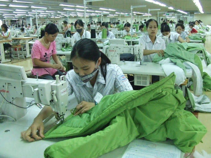 Ổn định và phát triển sản xuất tại Công ty Cổ phần đầu tư và thương mại TNG Thái Nguyên.