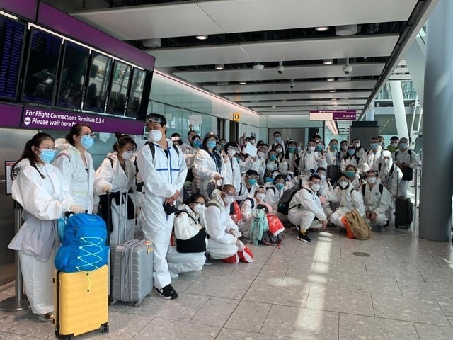 Hành khách Trung Quốc tại sân bay. Ảnh: TL.