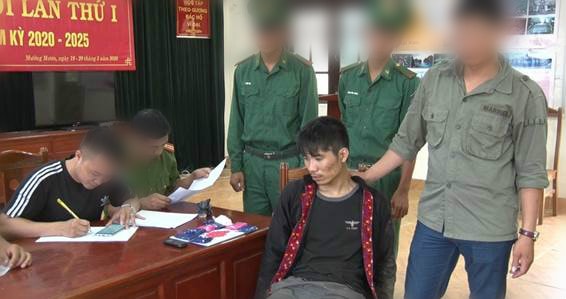 Đối tượng Lò Văn An và tang vật vụ án. Ảnh: Công an ĐIện Biên