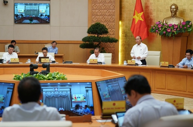 Thủ tướng chủ trì cuộc họp Thường trực Chính phủ ngày 25/7. Ảnh: VGP.