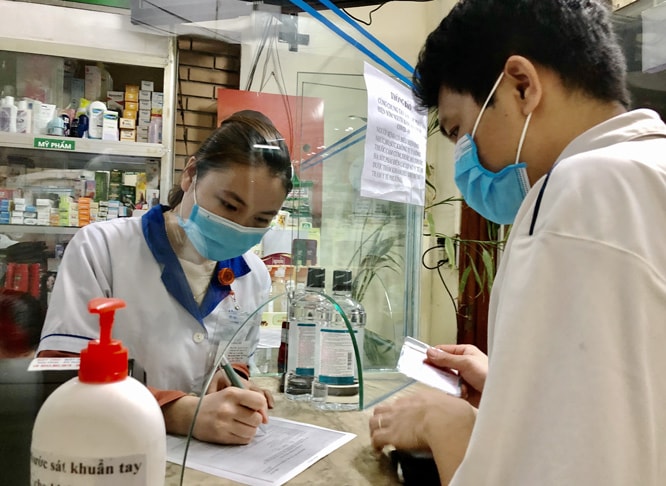 Bộ Y tế yêu cầu rà soát sức khỏe người mua thuốc cảm cúm. Ảnh minh họa.