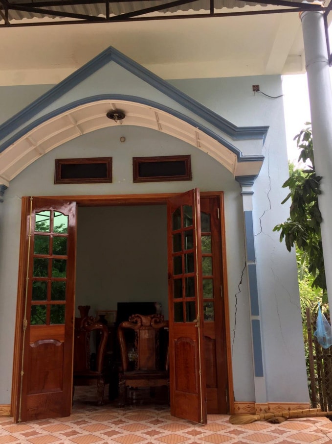 Tường nhà chịu ảnh hưởng lớn từ động đất