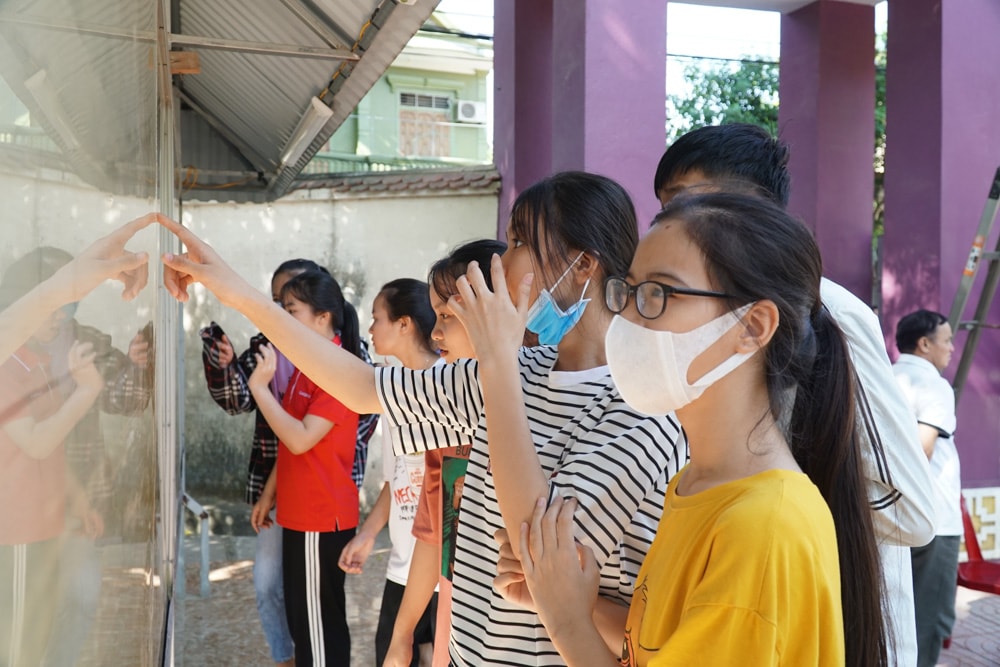Học sinh dự thi vào Trường THPT Nam Đàn 2, huyện Nam Đàn, Nghệ An. Ảnh: internet.