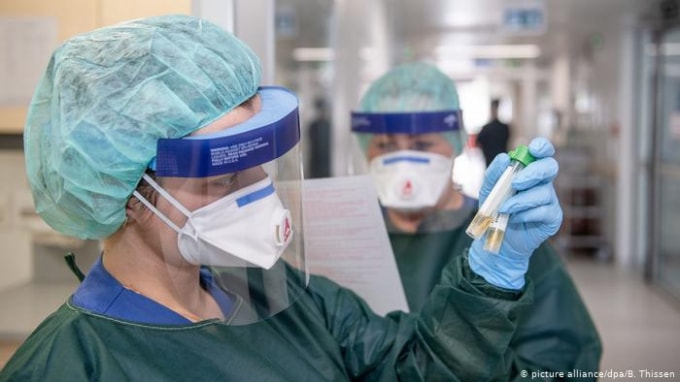 Theo nghiên cứu tại Đức, bệnh nhân nam có tỷ lệ tử vong cao hơn bệnh nhân nữ khi mắc Covid-19. Ảnh: TL.