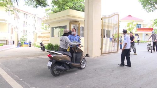 Trường Đại học Nha Trang tăng cường kiểm soát, chống dịch Covid-19 sau khi có đoàn sinh viên thực tập về từ Đà Nẵng. Ảnh: TL.