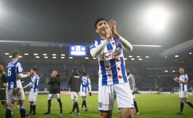 Cầu thủ Văn Hậu chia tay Hà Lan trở về khoác áo Hà Nội FC. Ảnh: internet.