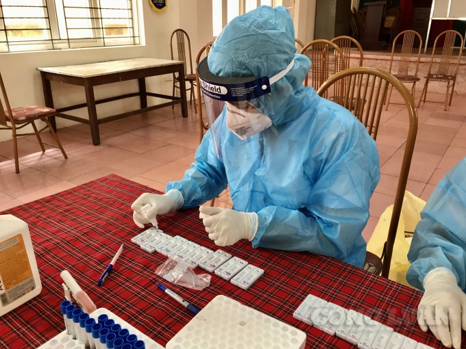 Phương pháp Test nhanh Covid-19 qua mẫu máu, kết quả sẽ có được trong 10-15 phút