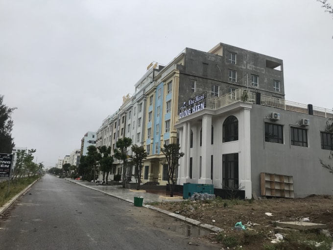 Du lịch Hải Tiến bị ảnh hưởng nặng nề bởi đại dịch Covid-19 và bão số 2. Cuối tuần này, nhiều đoàn khách đã hủy tour