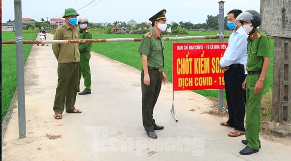 Sáng 1/8, khi hầu hết lãnh đạo tỉnh Thái Bình
