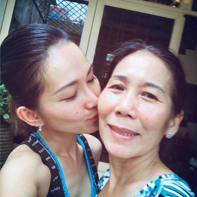 Kim Hiền và mẹ