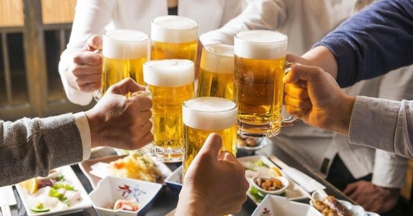 5 thanh niên Đà Nẵng tụ tập ăn nhậu giữa dịch Covid-19 bị xử phạt 42,5 triệu đồng. Ảnh minh họa.