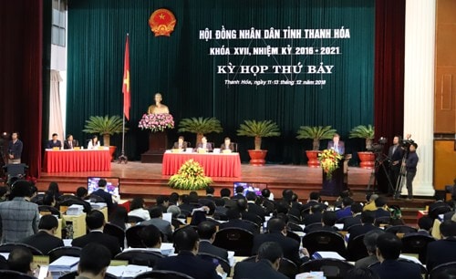 Chủ tọa kỳ họp HĐND tỉnh Thanh Hóa từng cảm thán: Sao chẳng phát biểu gì cả? Sao cứ im im thế? Cứ cúi cúi thế là không được, phản ánh tình trạng cán bộ không dám nói, né tránh những vấn đề mà cử tri, nhân dân quan tâm, trông đợi.
