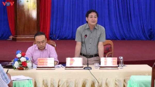 Ông Nguyễn Hồng Linh (người đứng). Ảnh: VOV
