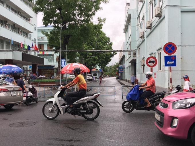 Lối vào Bệnh viện Đa khoa quốc tế Hải Phòng đoạn giao với đường Hai Bà Trưng. Ảnh:V.H