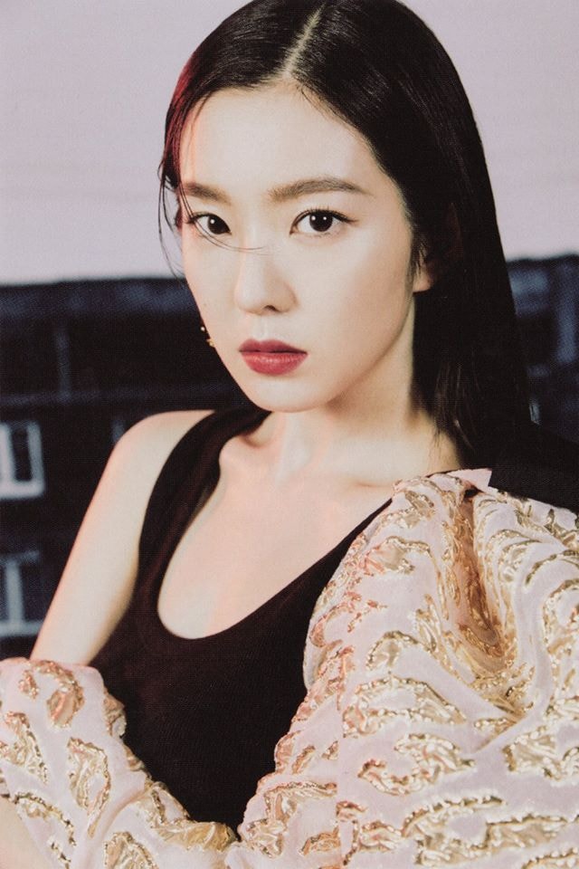 Irene Red Velvet vào vai một cô phát thanh viên trẻ tuổi xinh đẹp với đầy nhiệt huyết và đam mê trong “Double patty