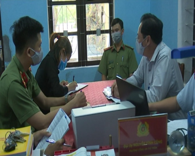 Phạt 5 triệu đồng một phụ nữ đăng tin sai về dịch Covid-19 lên mạng xã hội Facebook.