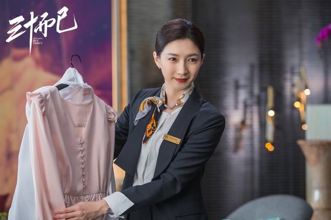 Mạn Ni gặp vô số kiểu người giàu khác nhau khi làm nhân viên bán hàng hiệu.