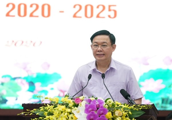 Bí thư Vương Đình Huệ cho biết, Thành ủy Hà Nội sẽ báo cáo xin ý kiến Bộ Chính trị để trình Đại hội vào cuối tháng 10/2020. Ảnh: VGP
