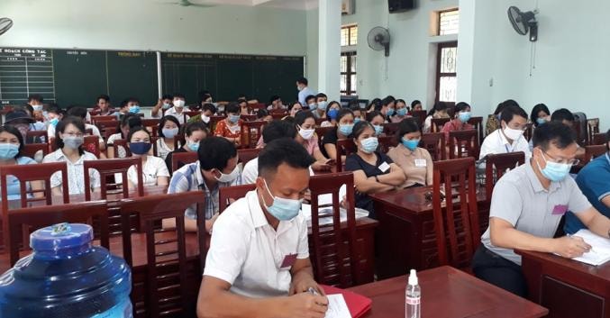 Tại hội đồng thi Trường THPT Nguyễn Trung Thiên (Hà Tĩnh) hội đồng thi được quán triệt tinh thần chống dịch (TL)