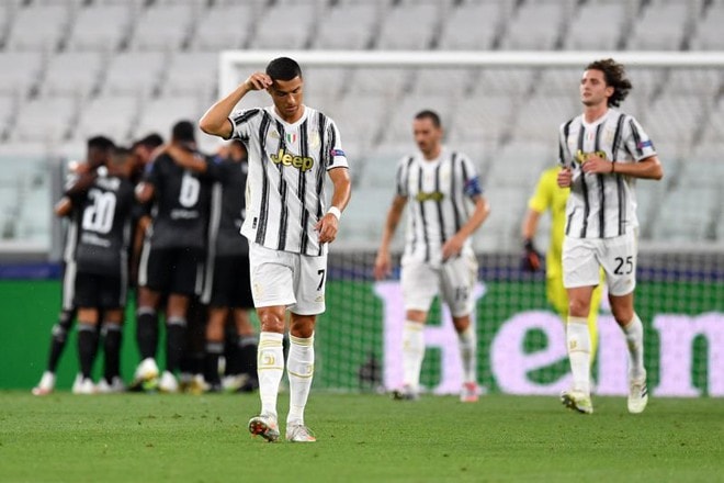 Ronaldo tuy xô ngã được kỷ lục tồn tại 94 năm ở Juventus, nhưng đây lại là ngày buồn với anh. Ảnh: internet.